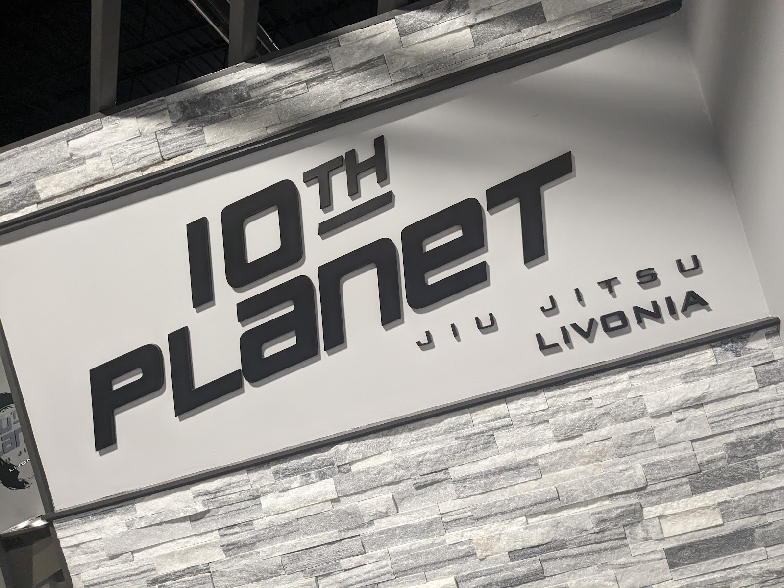 Image 7 of 10th Planet Livonia