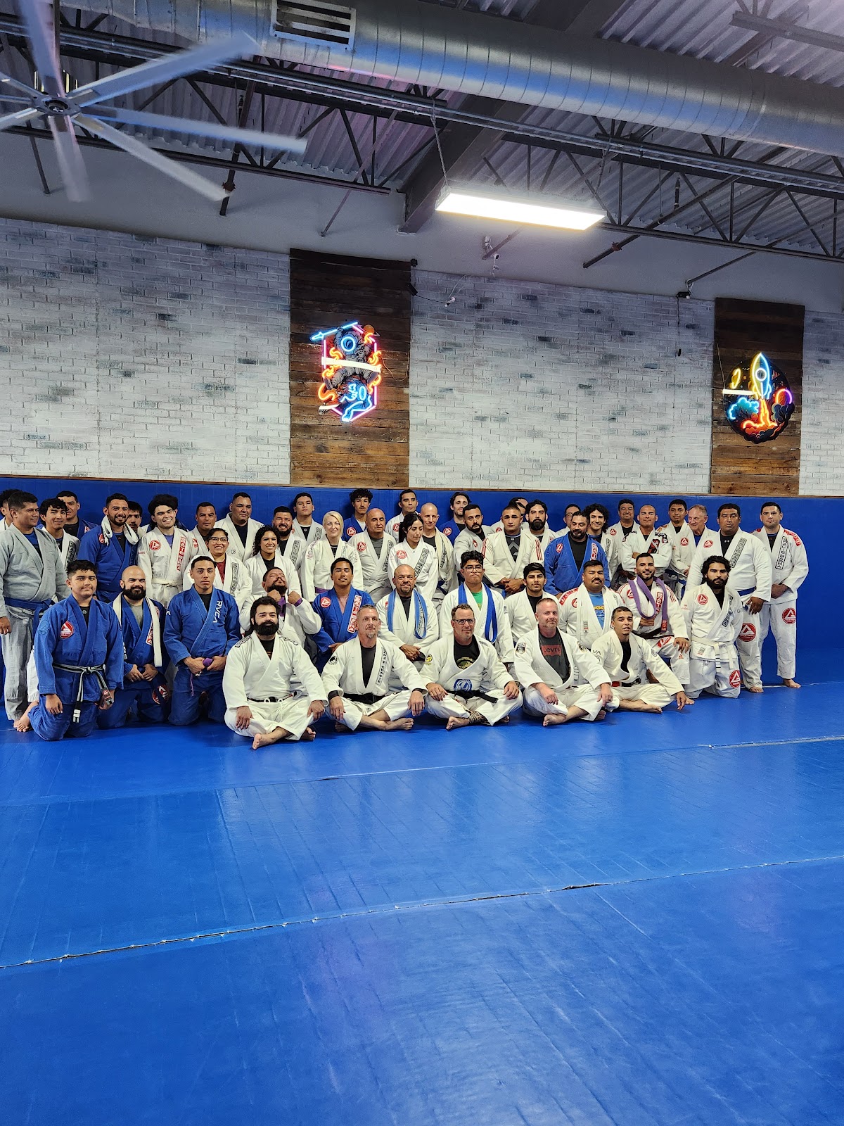 Main image of The Waves Jiu Jitsu Academy